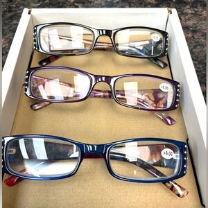 3 Pairs Of Reading Glasses For Women.